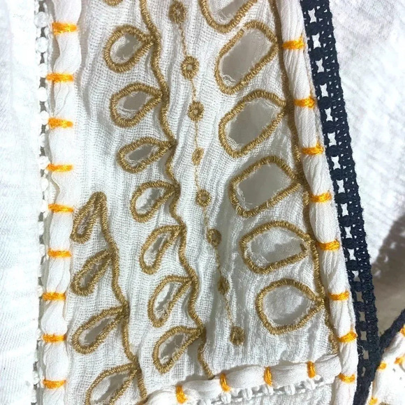 Anthropologie Akemi + Kin Peasant Embroidery Boho Top - Picture 4 of 5